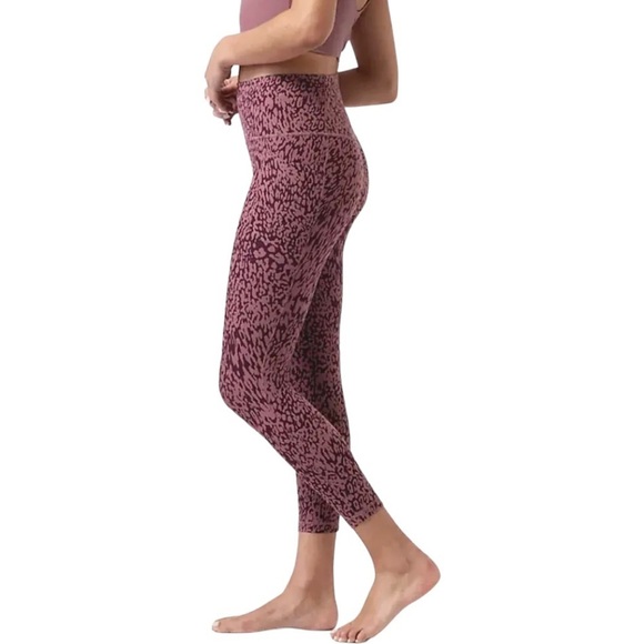 ATHLETA Salutation Stash Pocket II Printed 7/8 Tight in Tawny Rose - Picture 3 of 11